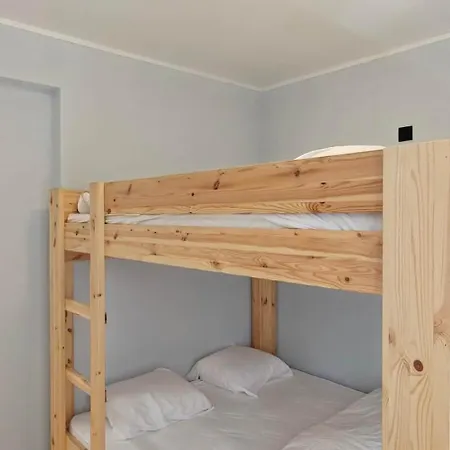 2 Bedrooms Familyfriendly Center Ostend