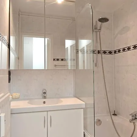 Apartment 2 Bedrooms Familyfriendly Center