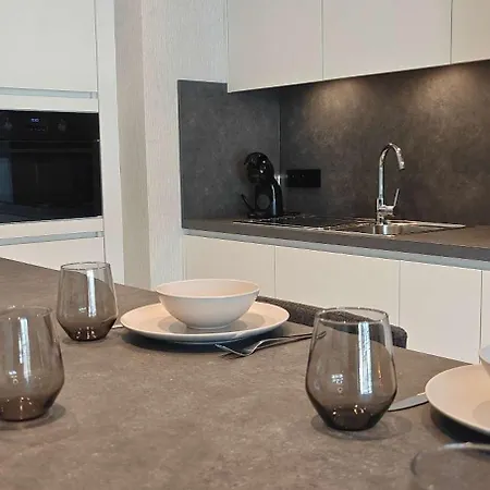 2 Bedrooms Familyfriendly Center Apartment *